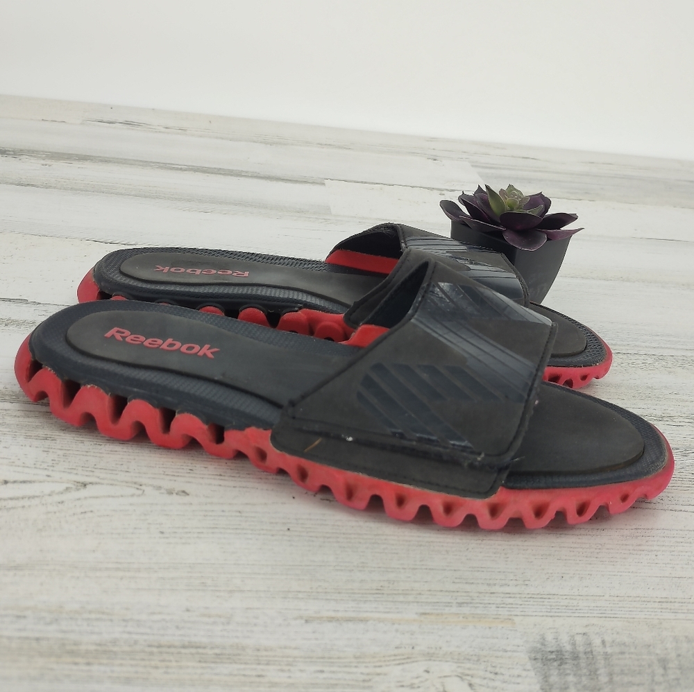 Reebok ZigNano Black/Red Slip On Slides Sandals Adjustable Velcro Athletic